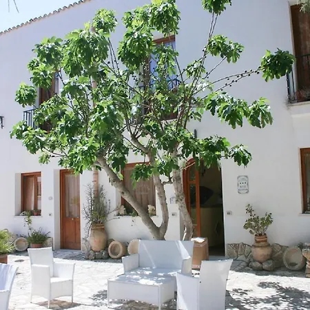 Il Cortile Semesterbostad Custonaci